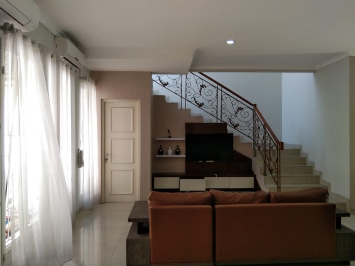 Rumah Disewakan Fully Furnished di Vassa Terrace Lippo Cikarang